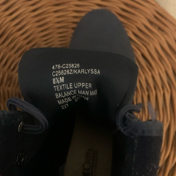 CLIFFS by White Mountain Karlyssa Hiking Boots - Picture 8 of 9